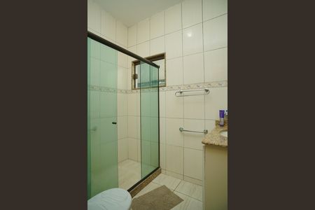 Casa de condomínio para alugar com 251m², 4 quartos e 2 vagas Casa de condomínio para alugar com 251m², 4 quartos e 2 vagasBanheiro do Quarto 1