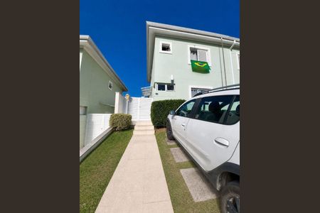 Casa à venda com 100m², 3 quartos e 2 vagas