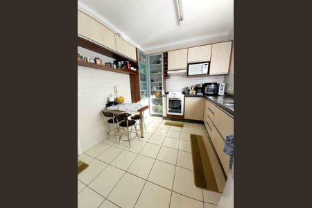 Casa à venda com 100m², 3 quartos e 2 vagas