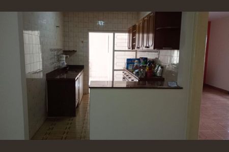 Casa para alugar com 110m², 2 quartos e sem vaga