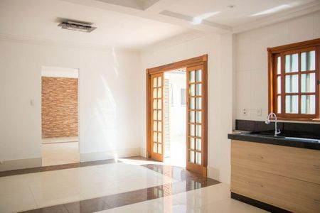 Casa à venda com 7 quartos, 365m² em Jardim Sao Caetano, São Caetano do Sul