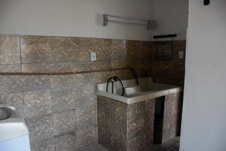 Casa para alugar com 180m², 2 quartos e 3 vagas Casa para alugar com 180m², 2 quartos e 3 vagasTanque- lavanderia