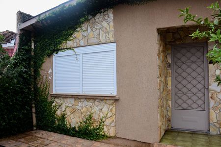 Casa para alugar com 180m², 2 quartos e 3 vagas Casa para alugar com 180m², 2 quartos e 3 vagasJanela frente