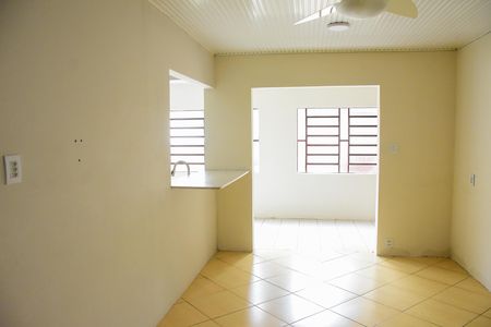 Sala  de casa para alugar com 2 quartos, 180m² em Vila Princesa Izabel, Cachoeirinha