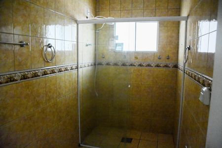Casa para alugar com 180m², 2 quartos e 3 vagas Casa para alugar com 180m², 2 quartos e 3 vagasBox Banheiro 1