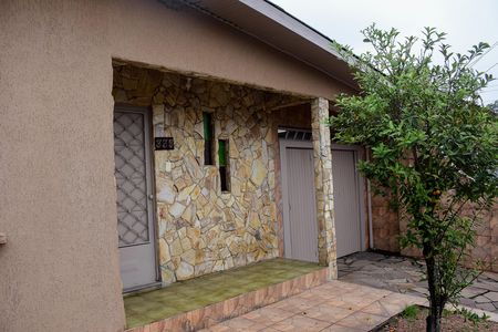 Casa para alugar com 180m², 2 quartos e 3 vagas Casa para alugar com 180m², 2 quartos e 3 vagasFrente casa