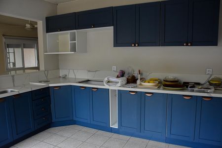 Casa para alugar com 180m², 2 quartos e 3 vagas Casa para alugar com 180m², 2 quartos e 3 vagasArmários da cozinha