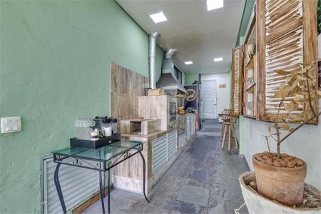 Casa à venda com 5 quartos, 189m² em Vila Anhanguera, São Paulo