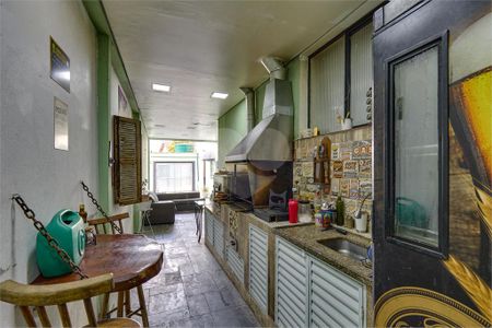Casa à venda com 5 quartos, 189m² em Vila Anhanguera, São Paulo