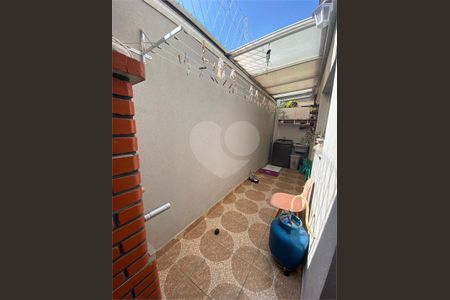 Casa à venda com 65m², 2 quartos e 2 vagas