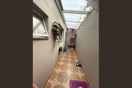Casa à venda com 65m², 2 quartos e 2 vagas