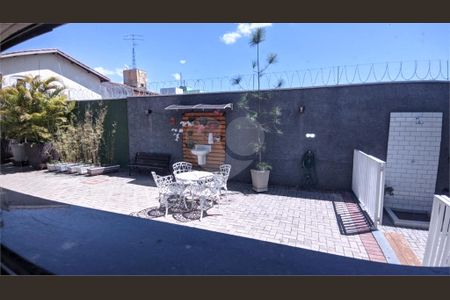 Casa à venda com 265m², 3 quartos e 9 vagas