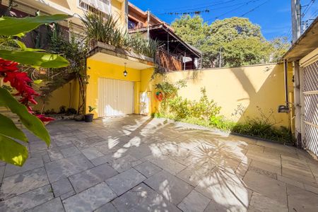 Garagem de casa à venda com 3 quartos, 200m² em Paraíso, São Paulo