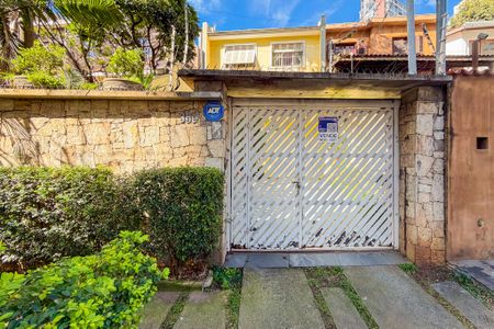 Fachada + Plaquinha de casa à venda com 3 quartos, 200m² em Paraíso, São Paulo