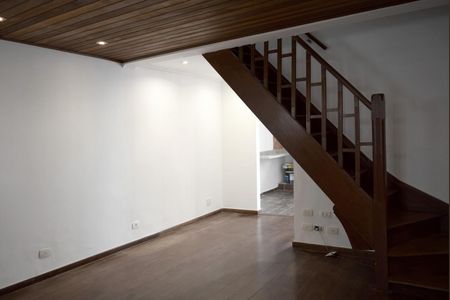 Casa para alugar com 98m², 2 quartos e 1 vagaSala