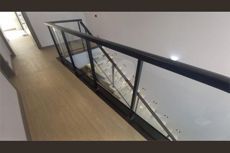 Casa à venda com 176m², 4 quartos e 4 vagas