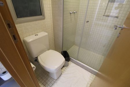 Banheiro de kitnet/studio para alugar com 1 quarto, 35m² em Jacarepaguá, Rio de Janeiro