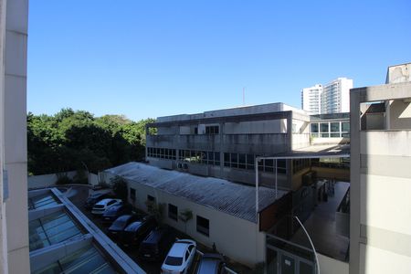 Sala - Vista de kitnet/studio para alugar com 1 quarto, 35m² em Jacarepaguá, Rio de Janeiro
