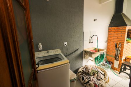 Casa de condomínio para alugar com 112m², 3 quartos e 1 vaga Casa de condomínio para alugar com 112m², 3 quartos e 1 vagaÁrea de Serviço
