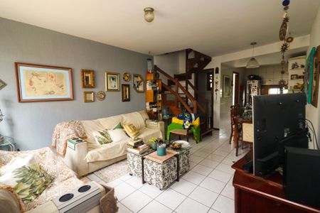 Casa de Condomínio para alugar com 3 quartos, 112m² em Espírito Santo, Porto Alegre