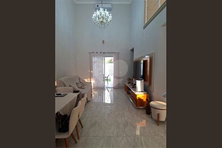 Casa à venda com 210m², 3 quartos e 4 vagas