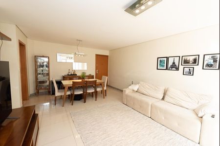 Apartamento à venda com 200m², 3 quartos e 3 vagas Apartamento à venda com 200m², 3 quartos e 3 vagasSala