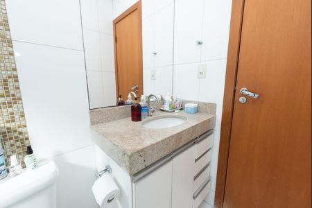 Apartamento à venda com 200m², 3 quartos e 3 vagas Apartamento à venda com 200m², 3 quartos e 3 vagasBanheiro 2