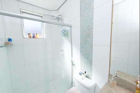 Apartamento à venda com 200m², 3 quartos e 3 vagas Apartamento à venda com 200m², 3 quartos e 3 vagasBanheiro da Suíte