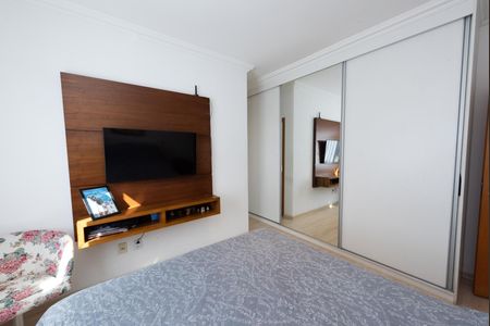 Apartamento à venda com 200m², 3 quartos e 3 vagas Apartamento à venda com 200m², 3 quartos e 3 vagasQuarto Suíte