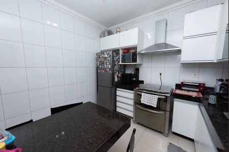 Apartamento à venda com 200m², 3 quartos e 3 vagas Apartamento à venda com 200m², 3 quartos e 3 vagasCozinha