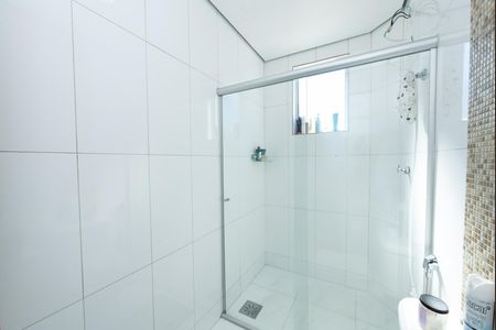 Apartamento à venda com 200m², 3 quartos e 3 vagas Apartamento à venda com 200m², 3 quartos e 3 vagasBanheiro 2