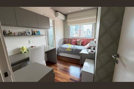 Apartamento à venda com 135m², 3 quartos e 3 vagas