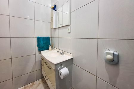 Casa à venda com 110m², 4 quartos e 4 vagas Casa à venda com 110m², 4 quartos e 4 vagasBanheiro Social 1
