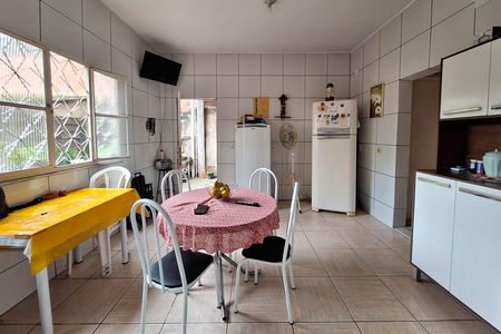 Casa à venda com 110m², 4 quartos e 4 vagas Casa à venda com 110m², 4 quartos e 4 vagasCozinha