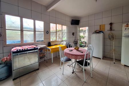 Casa à venda com 110m², 4 quartos e 4 vagas Casa à venda com 110m², 4 quartos e 4 vagasCozinha