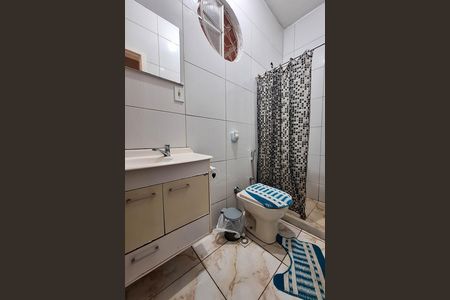 Casa à venda com 110m², 4 quartos e 4 vagas Casa à venda com 110m², 4 quartos e 4 vagasBanheiro Social 1