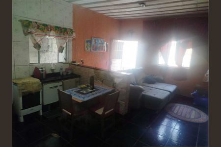 Casa à venda com 120m², 2 quartos e 3 vagas