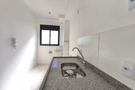 Cozinha de apartamento à venda com 2 quartos, 43m² em Jardim Ipaussurama, Campinas