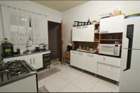 Casa à venda com 176m², 4 quartos e 3 vagas