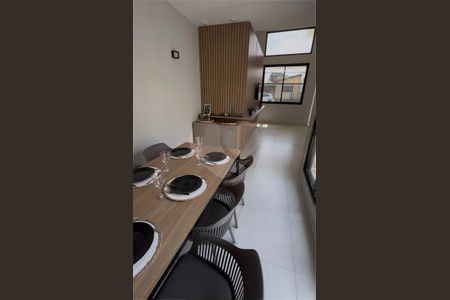 Casa à venda com 134m², 3 quartos e 2 vagas