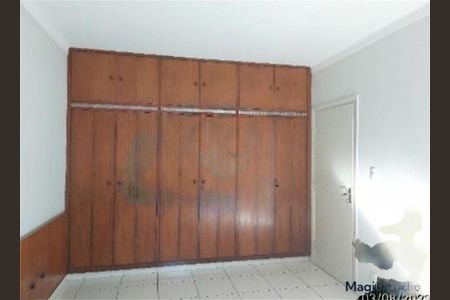 Casa à venda com 208m², 3 quartos e 2 vagas