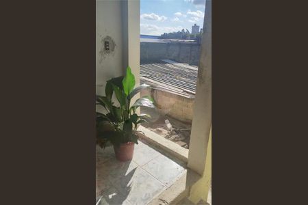 Casa à venda com 140m², 3 quartos e 5 vagas