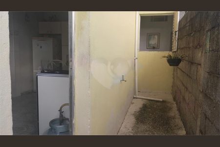 Casa à venda com 140m², 3 quartos e 5 vagas