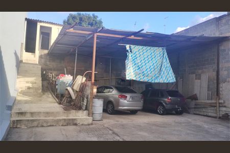 Casa à venda com 140m², 3 quartos e 5 vagas