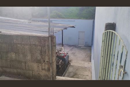 Casa à venda com 140m², 3 quartos e 5 vagas
