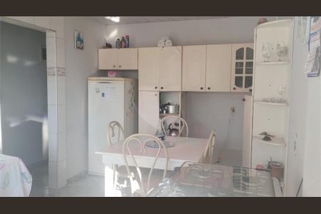 Casa à venda com 140m², 3 quartos e 5 vagas