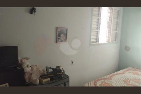 Casa à venda com 140m², 3 quartos e 5 vagas