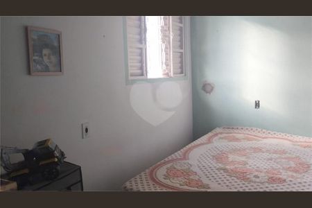 Casa à venda com 140m², 3 quartos e 5 vagas