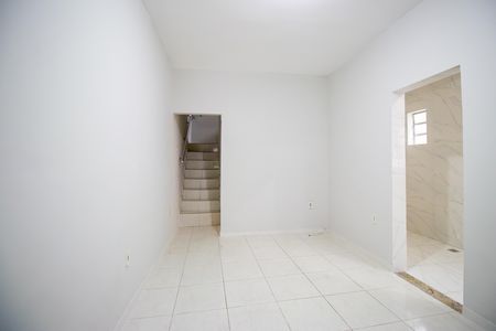 Casa para alugar com 3 quartos, 94m² em Bonsucesso, Rio de Janeiro