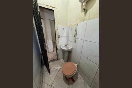 Casa para alugar com 50m², 1 quarto e 2 vagas Casa para alugar com 50m², 1 quarto e 2 vagasBanheiro
